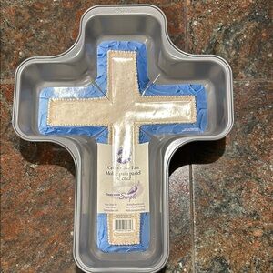 Wilton Cross Cake Pan